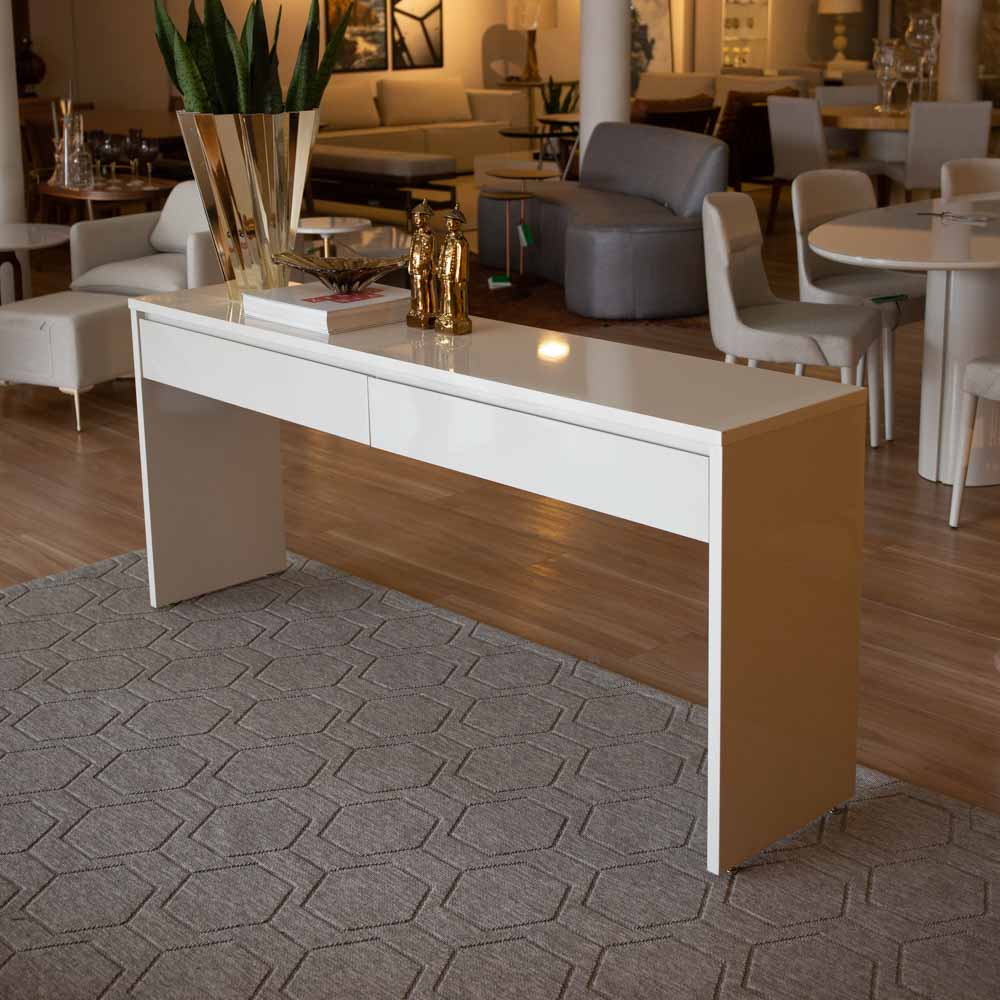 Aparador em laca off white com 2 portas