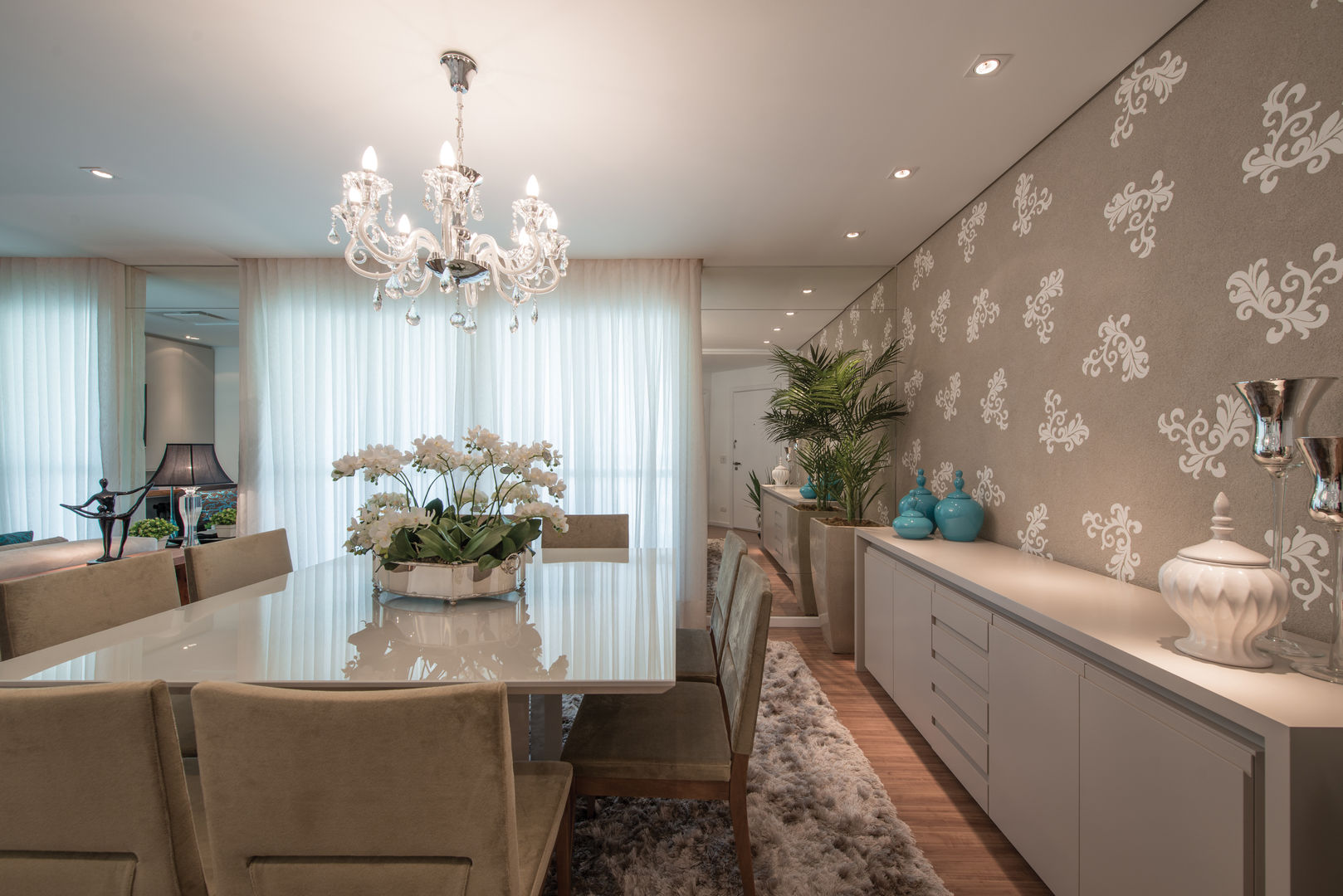 aparador sala de jantar com espelho