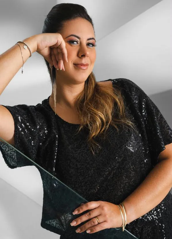 blusa de paetê prata