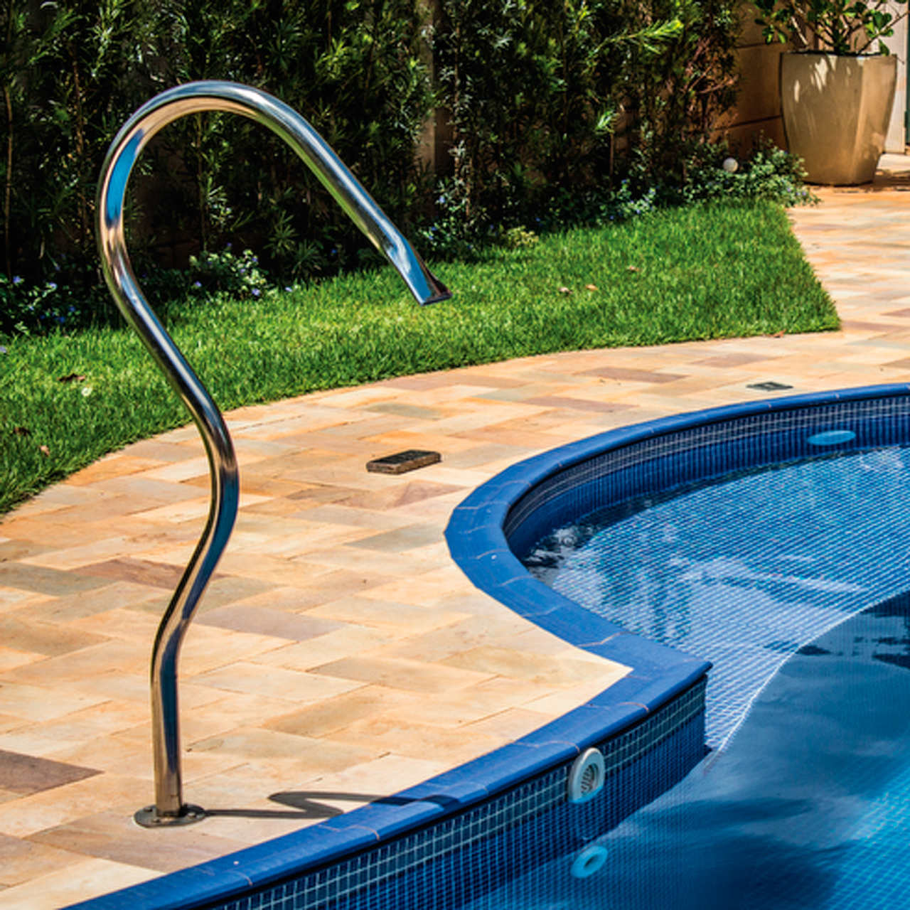 cascata de vidro para piscina comprar