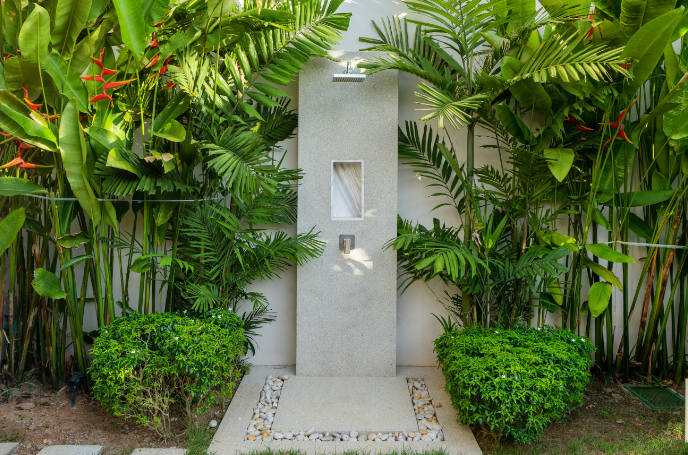 Chuveiro externo com cascata