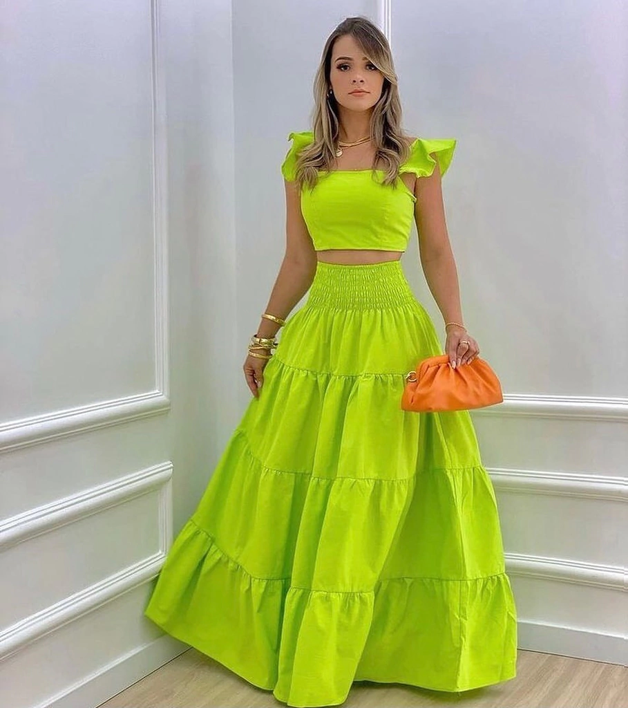 Conjunto saia longa e cropped em linho
