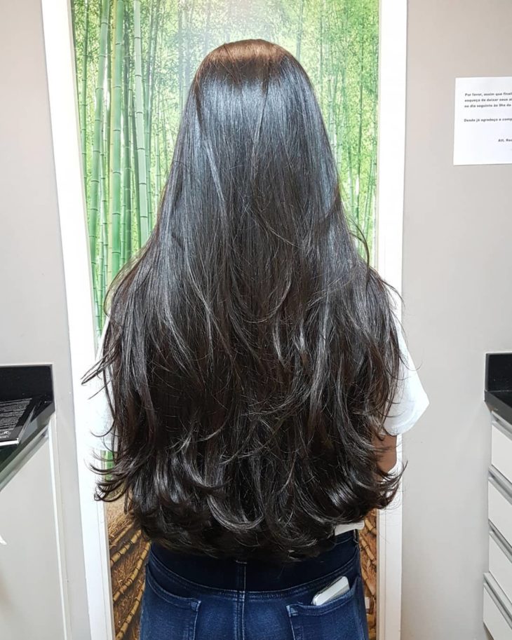 quanto custa um corte de cabelo longo em salão premium