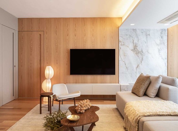 erros comuns ao decorar mesa lateral do sofá