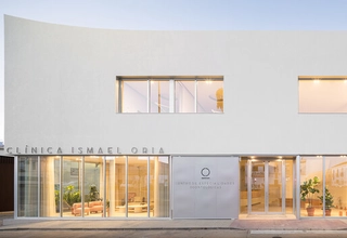 fachada consultório odontológico com led