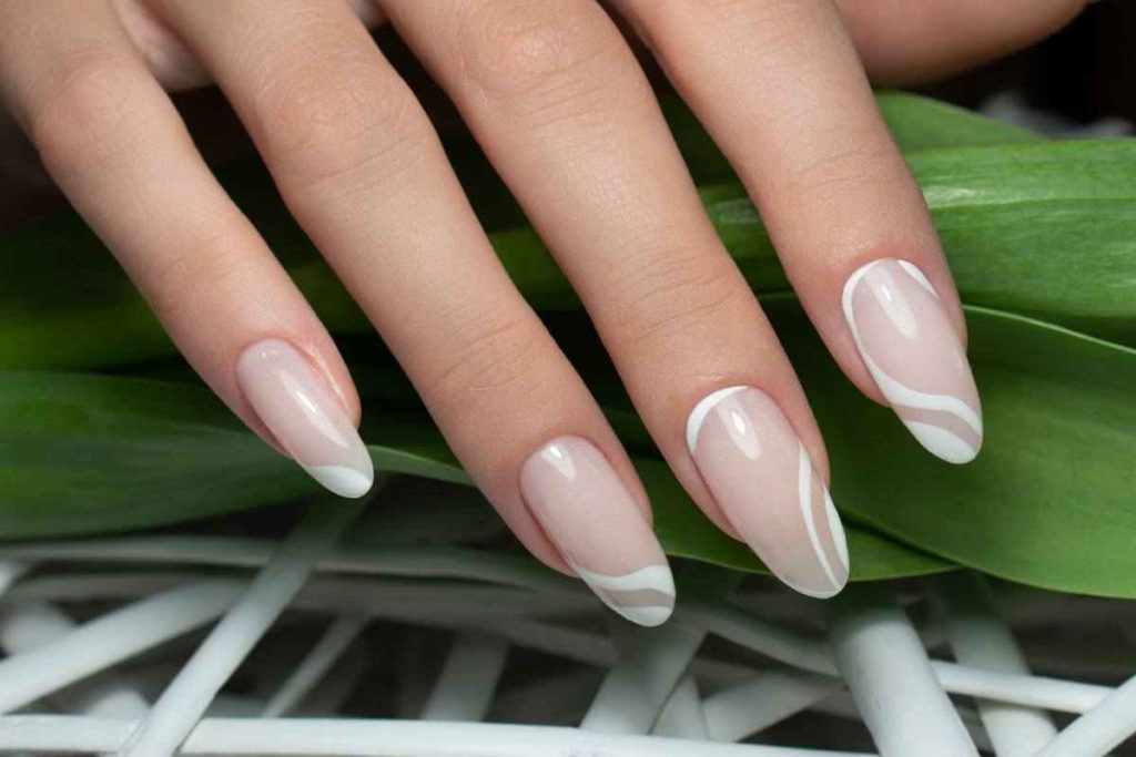 unhas em gel stiletto