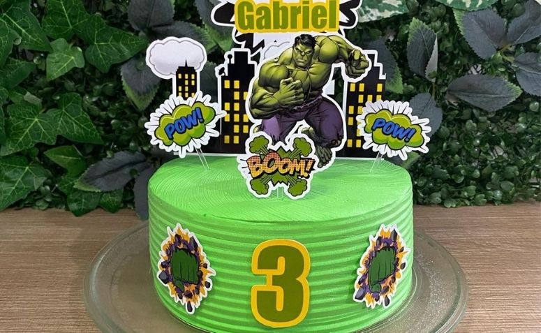 Bolo do Hulk baby