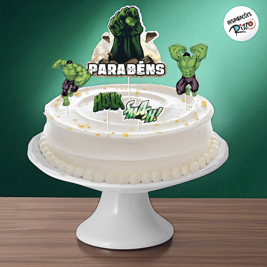 Bolo do Hulk com punho