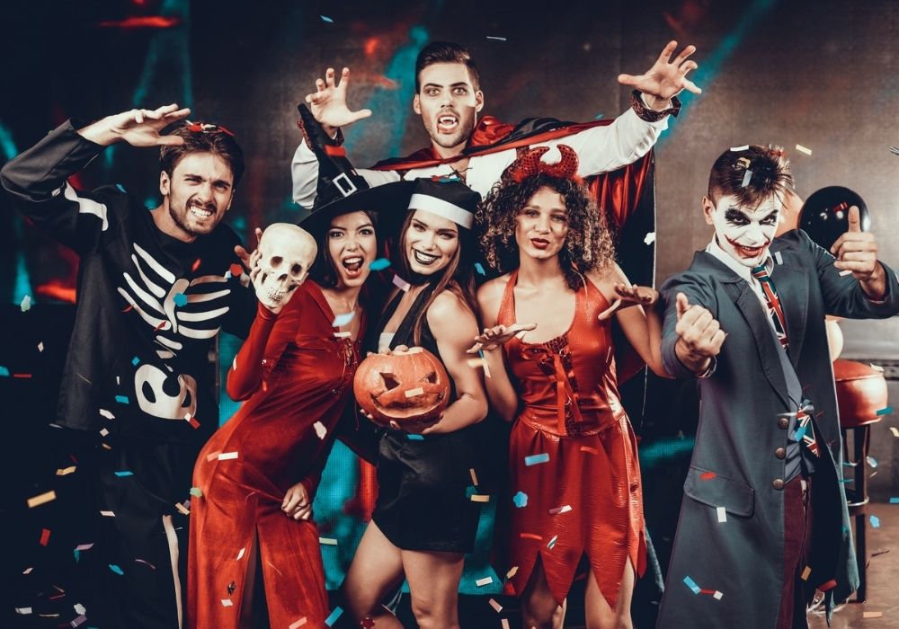 fantasia de halloween vs fantasia de carnaval