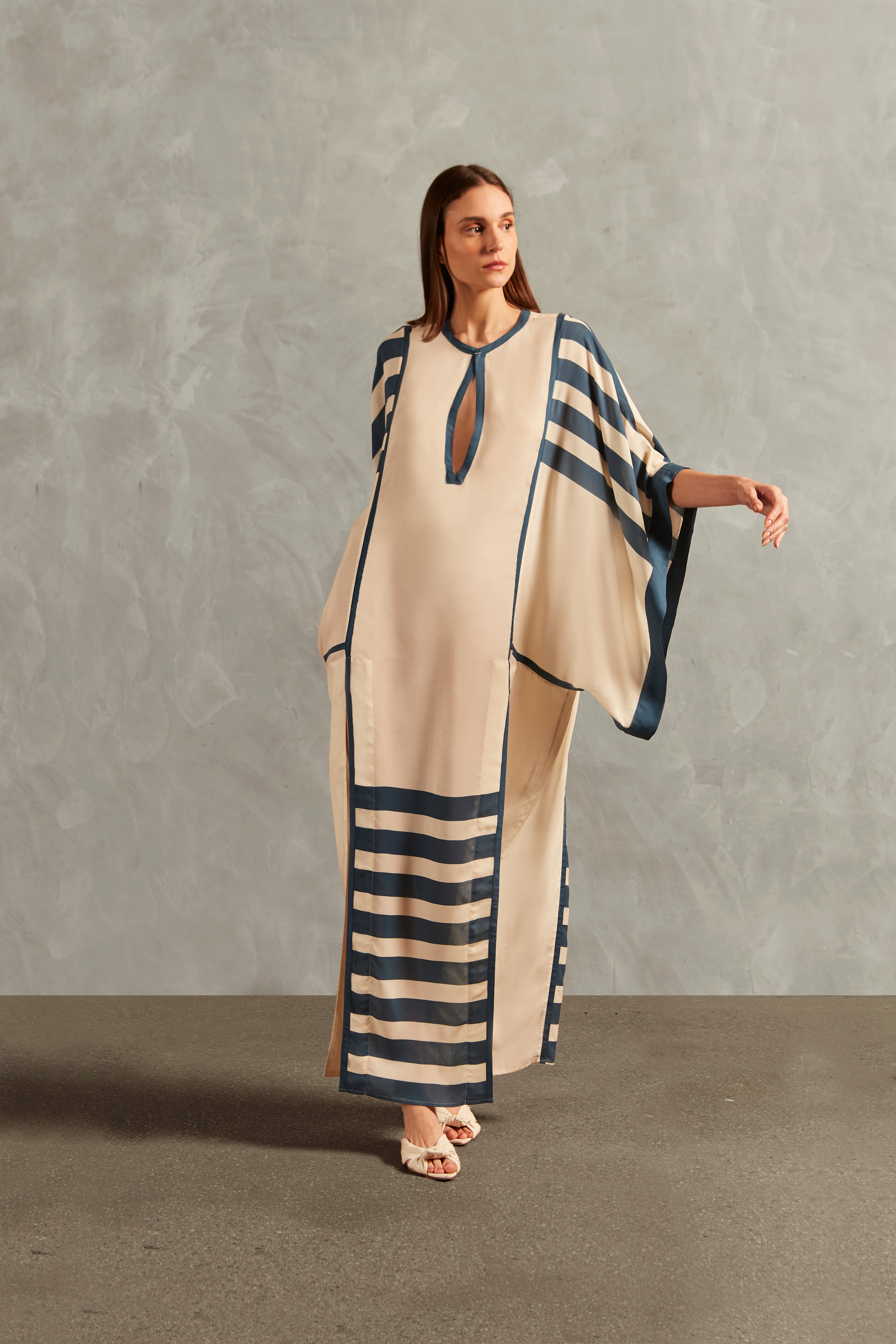 inspirações de looks com kaftan longo para festas