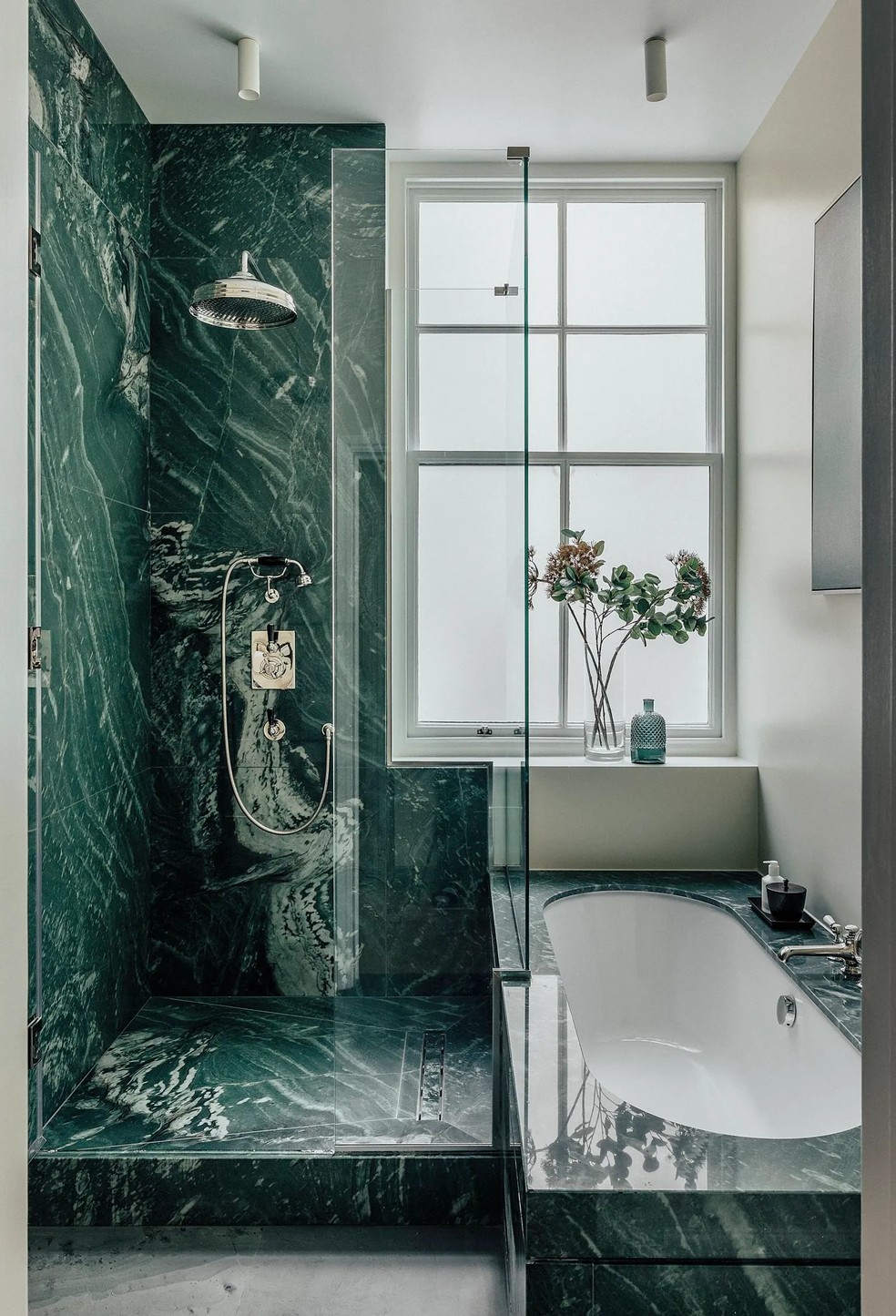 como limpar e cuidar de mármore carrara no banheiro