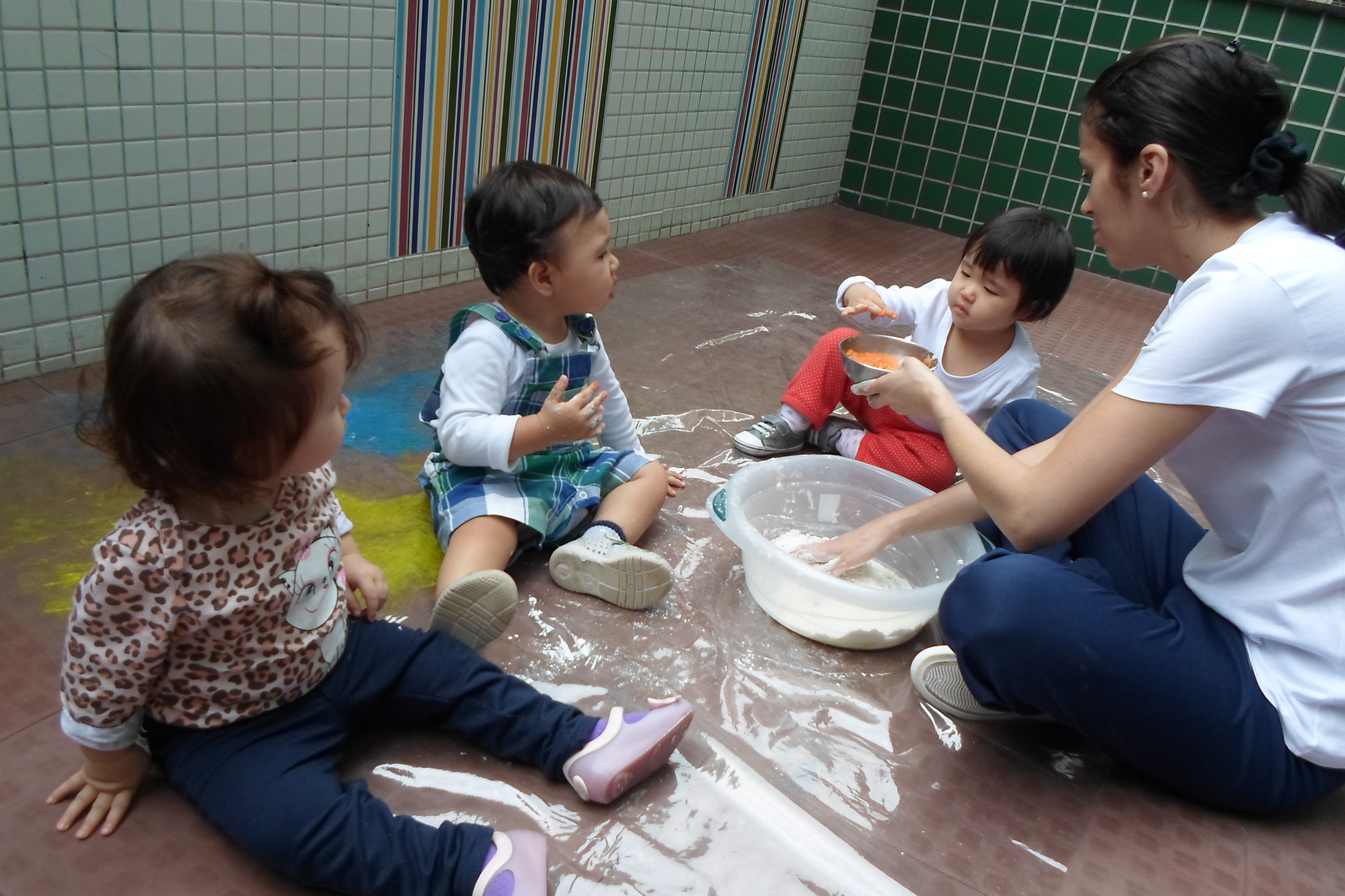 kits de massinha de modelar com acessórios