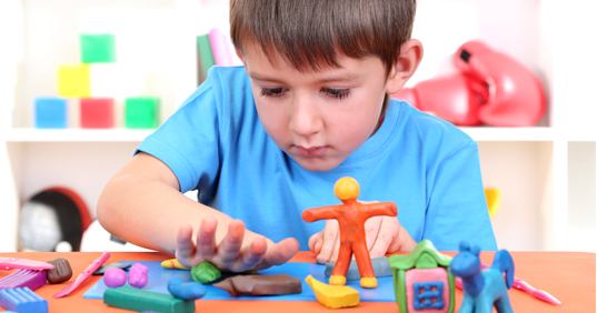 massinha de modelar e coordenação motora fina