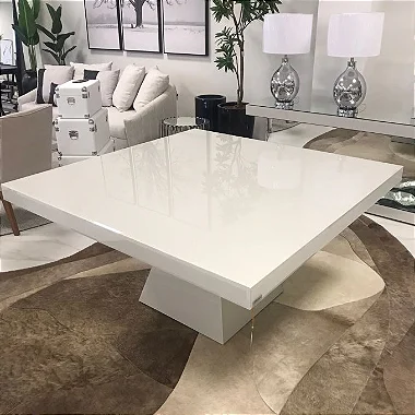 mesa de jantar quadrada 8 lugares para espaços amplos