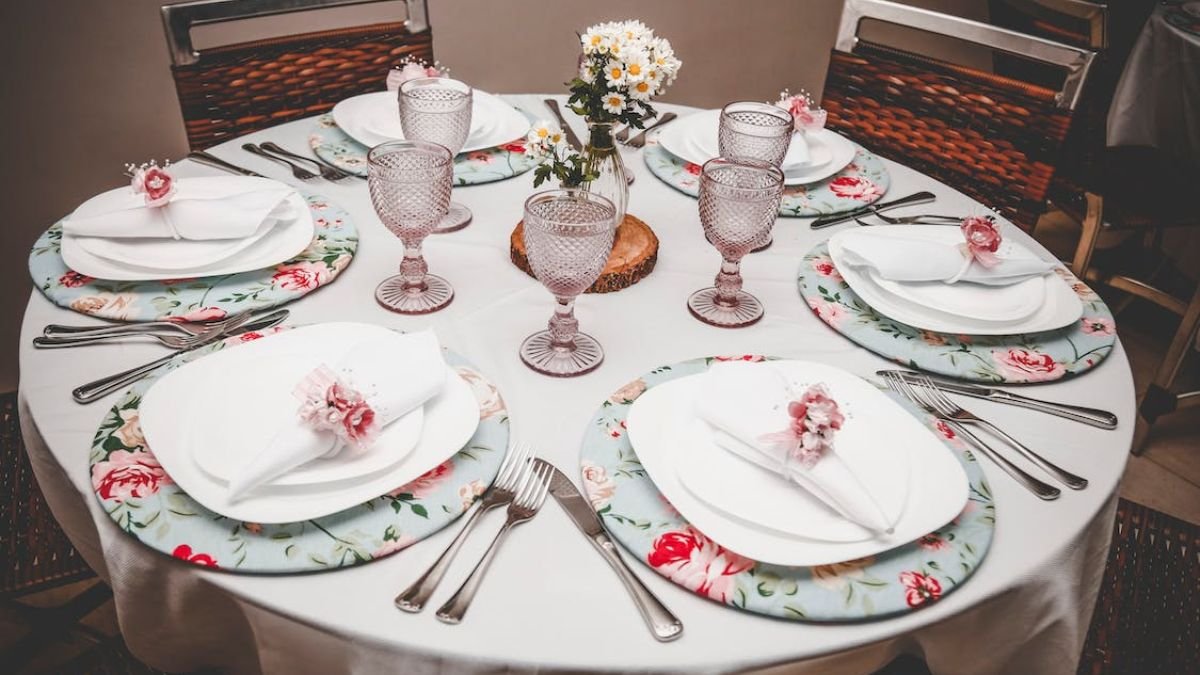 mesa posta almoço de domingo em família