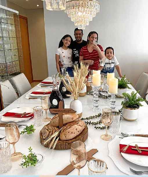 como arrumar mesa para almoço em família