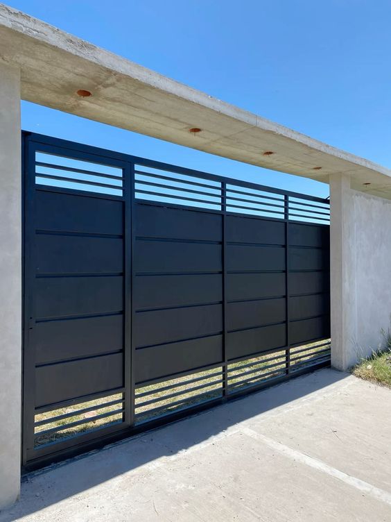 portão de grade vs portão maciço: qual o melhor para sua garagem?