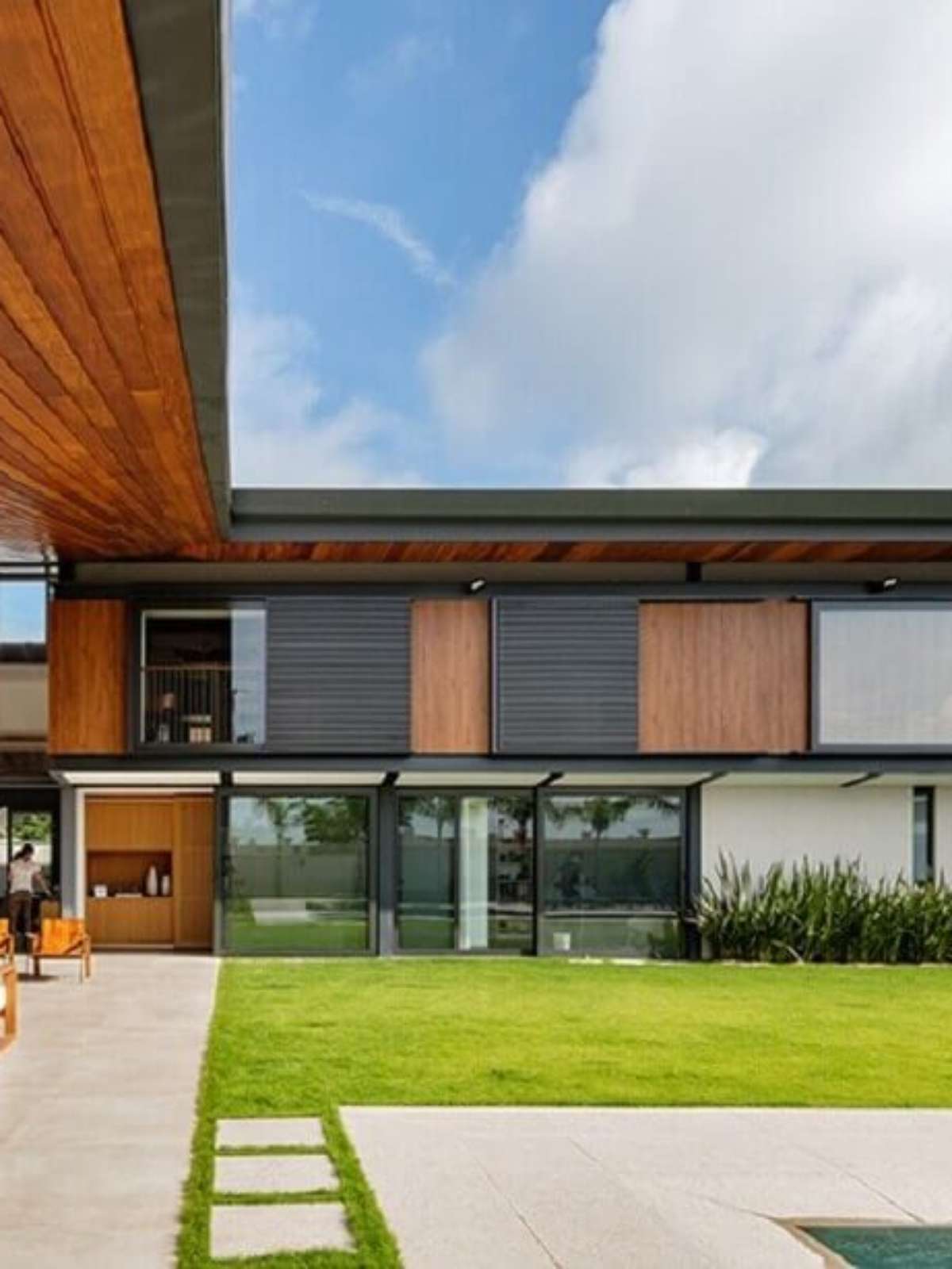 projeto sobrado em L com piscina