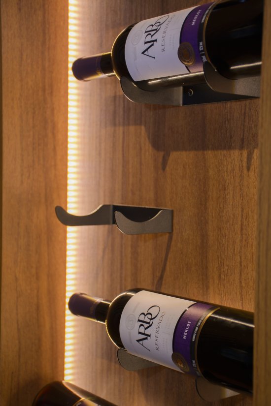 Suporte de vinho escultural