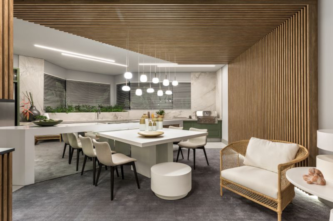 Teto de madeira com iluminação LED