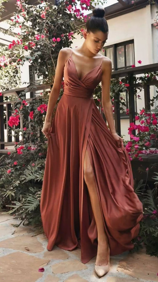 vestido esvoaçante de chiffon