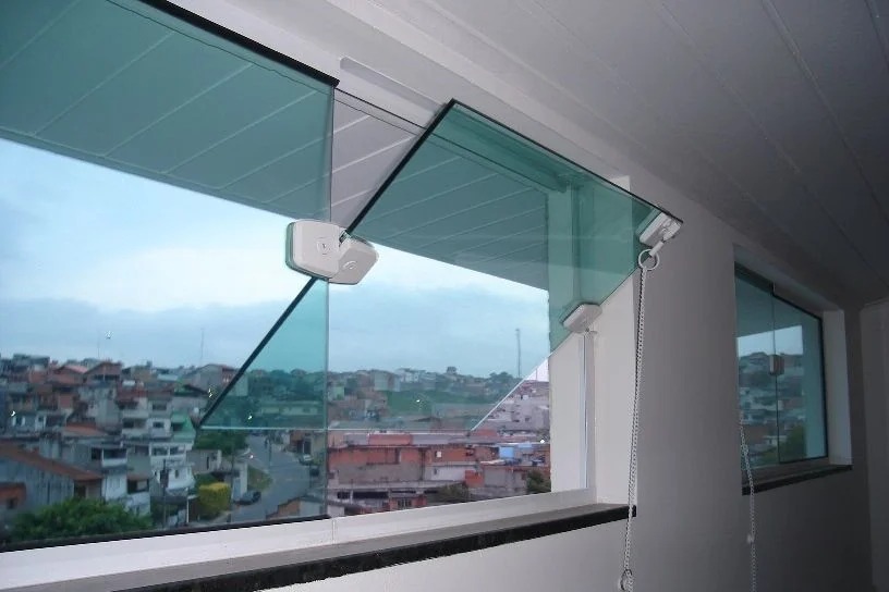 janela basculante para sala de estar