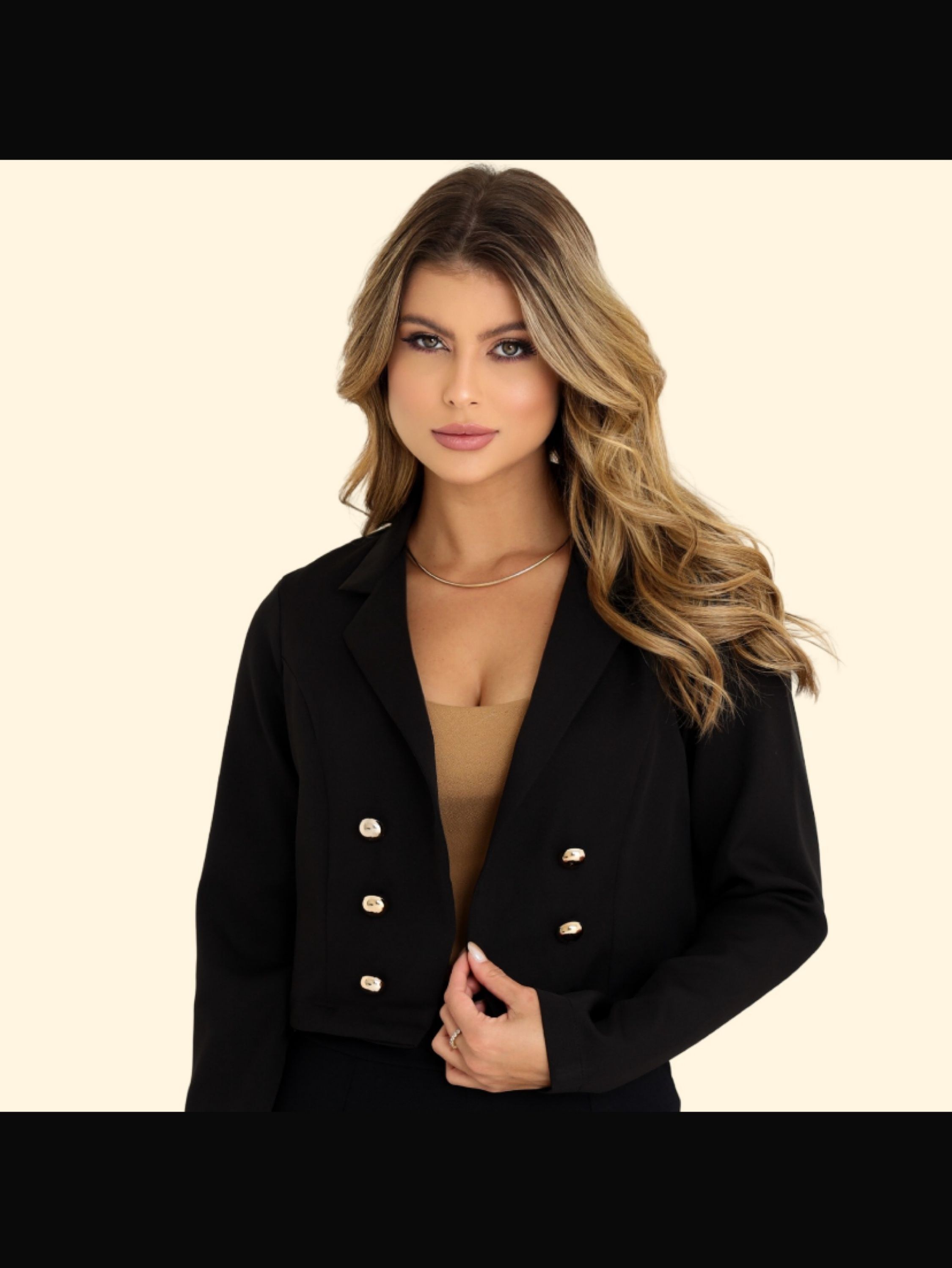 blazer feminino com botões dourados