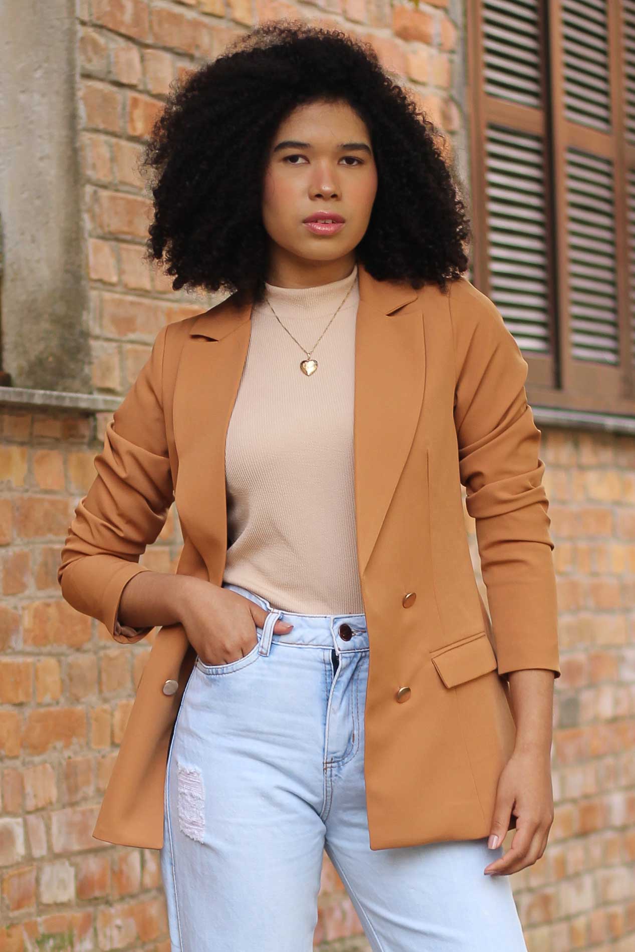 look com blazer dourado