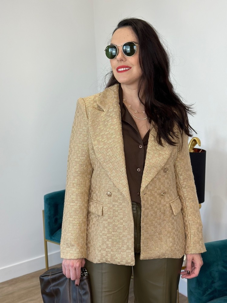 tendência blazer dourado 2026