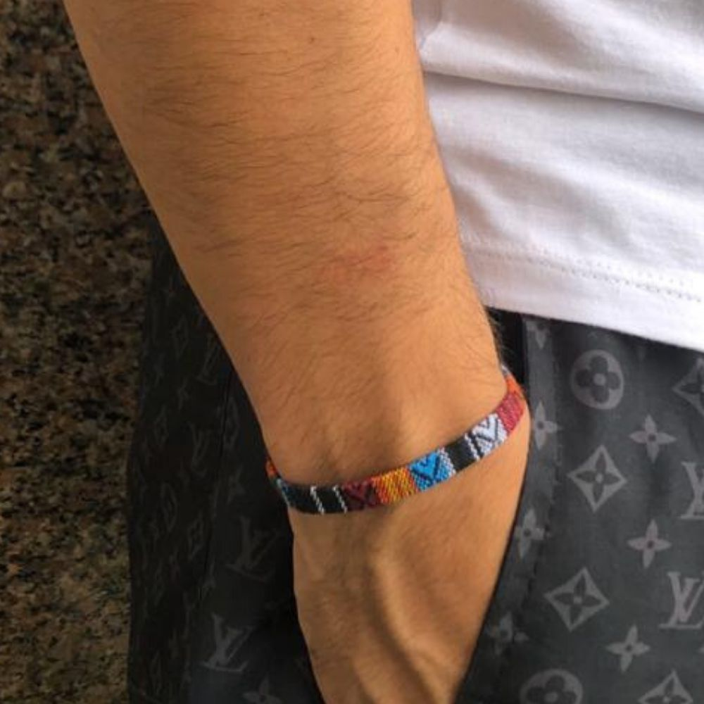 pulseira de tecido ajustável
