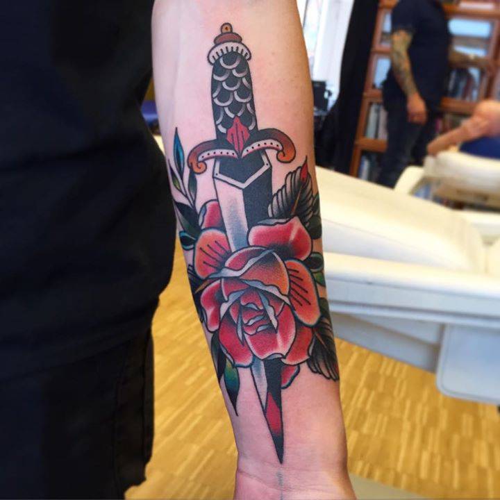 tatuagem pontilhismo