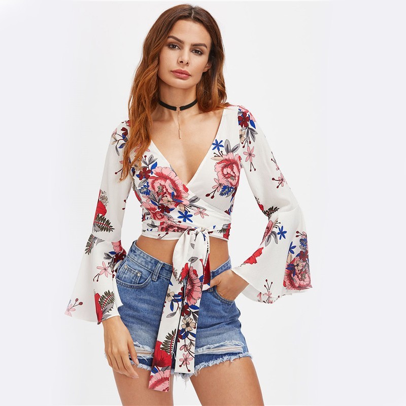 uniforme com manga estilizada