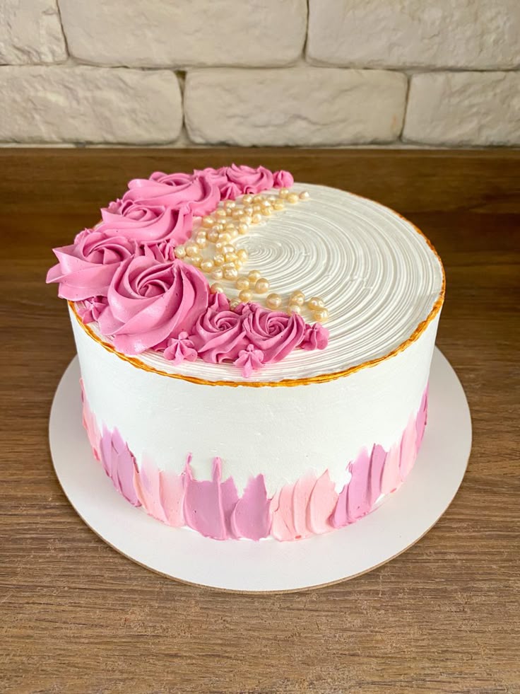 inspiração bolo feminino com flores