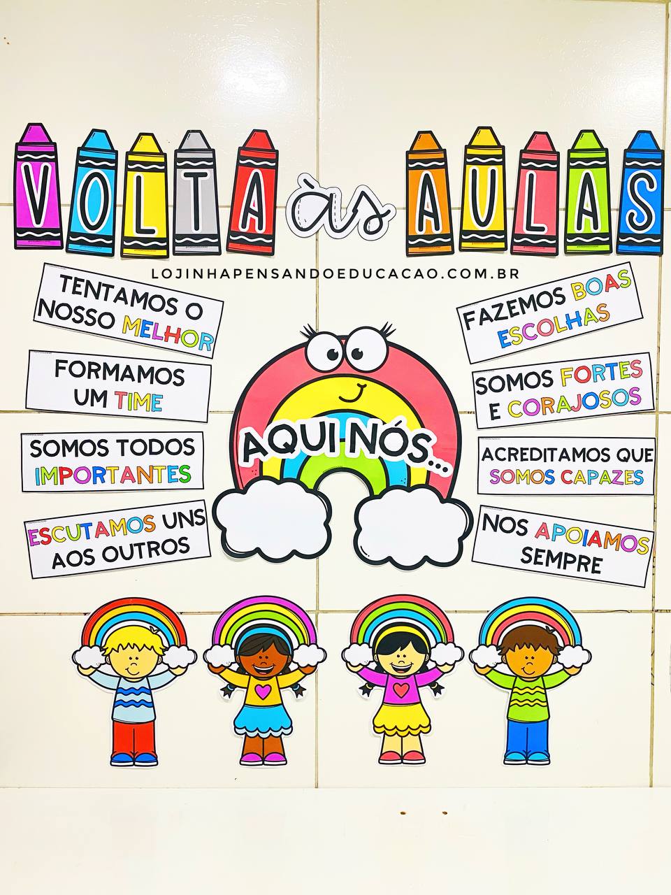 cartaz volta às aulas pronto