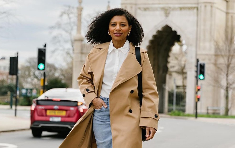 como usar trench coat bege