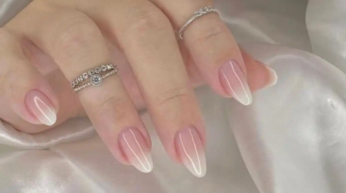 unhas de gel quadrada