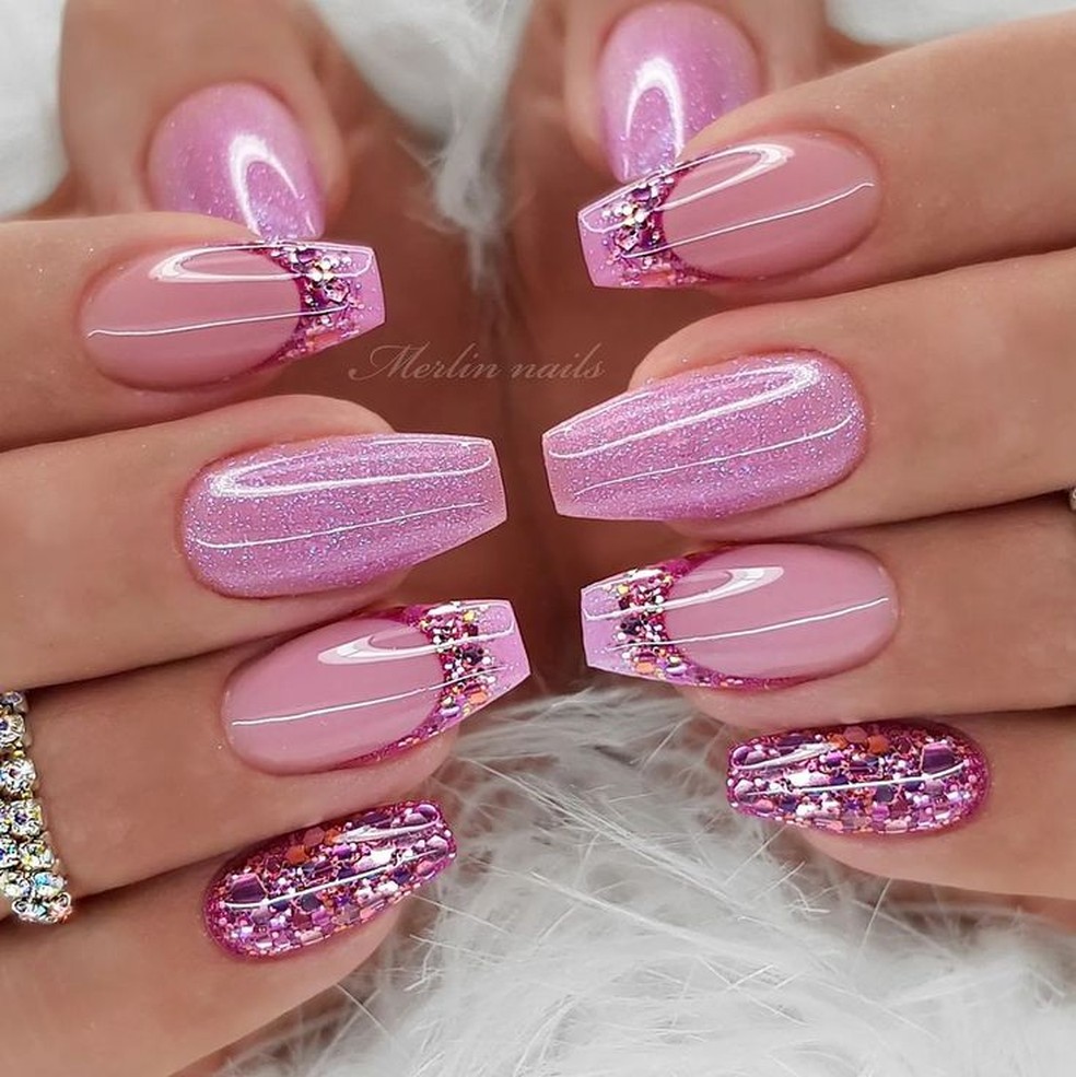 unhas de gel baby boomer